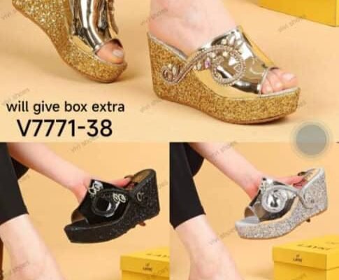 Shoe